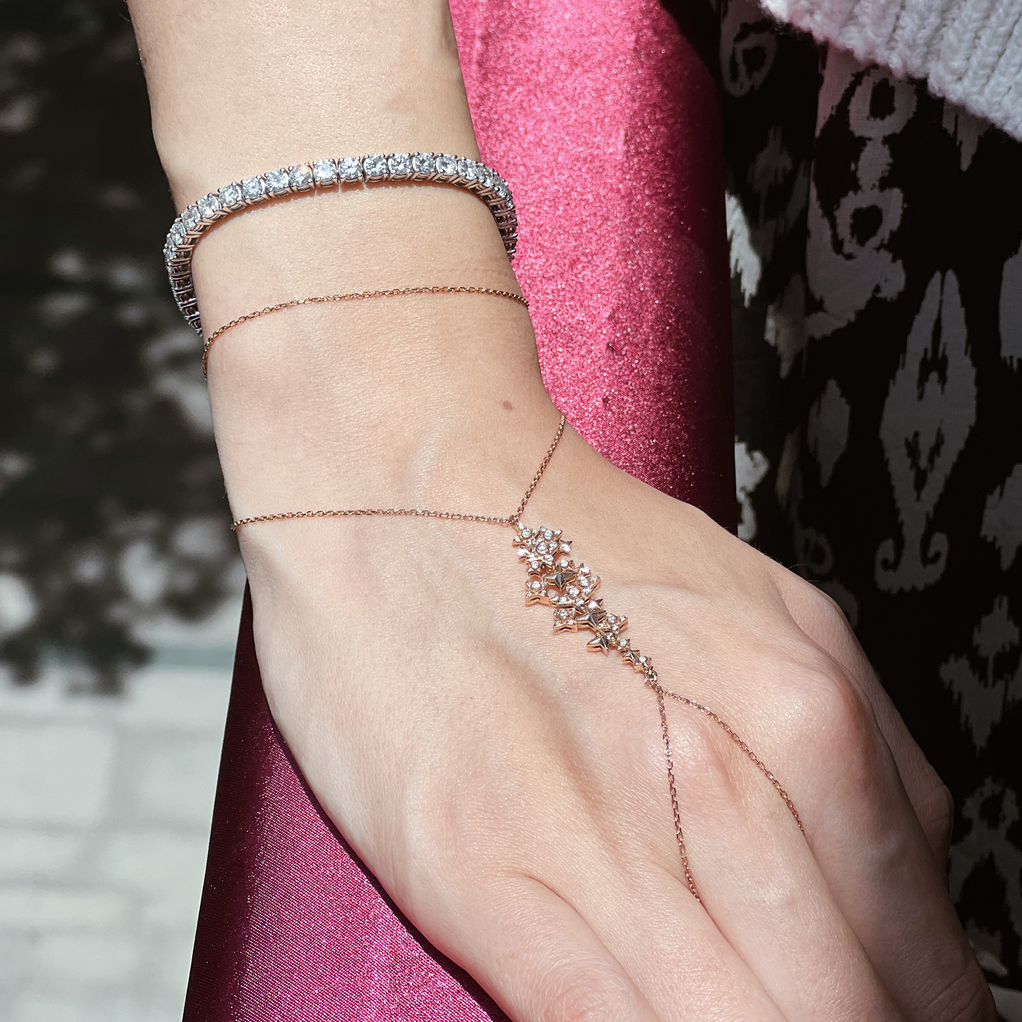 Cluster Hand Bracelet Rose Gold