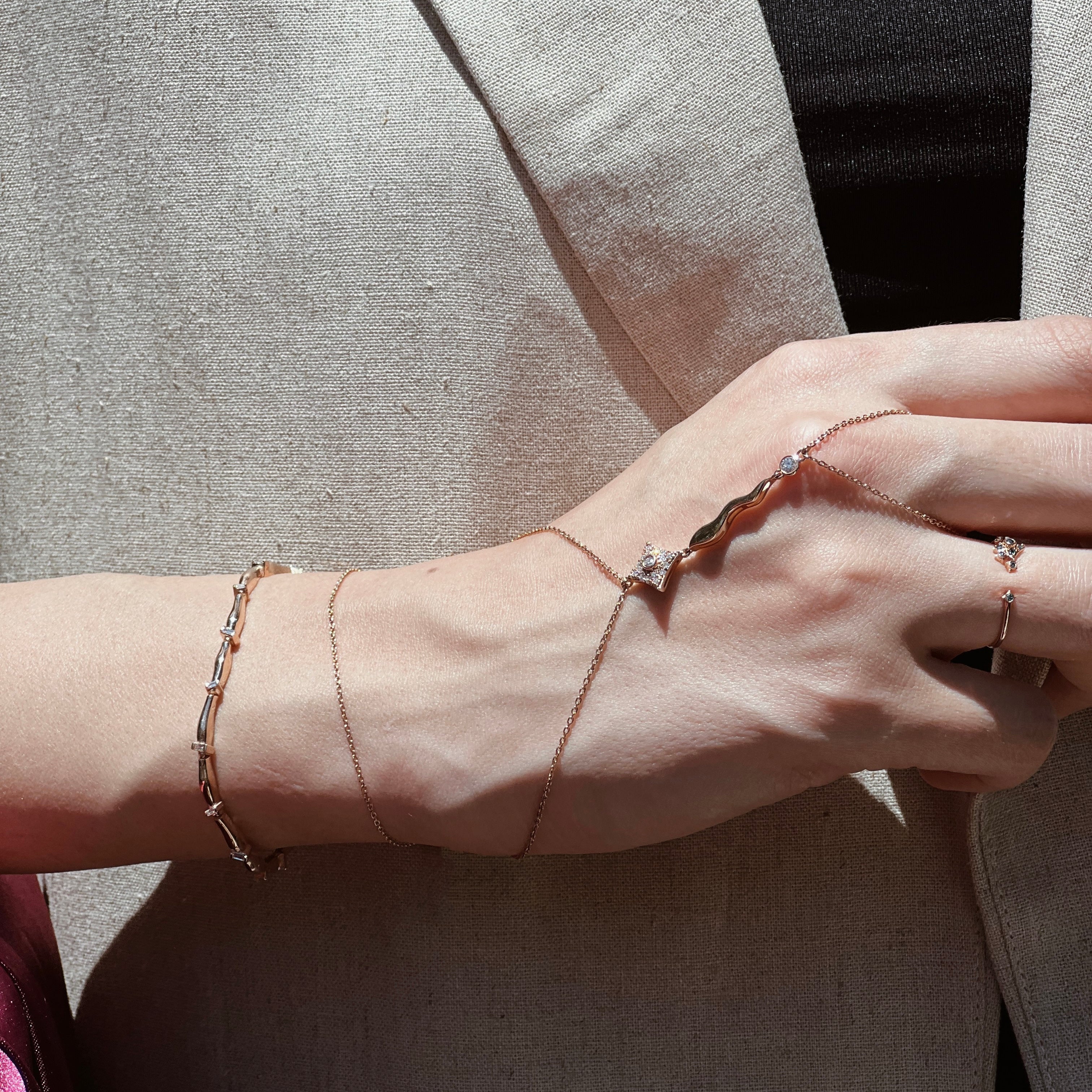 Trinity Hand Bracelet Rose Gold