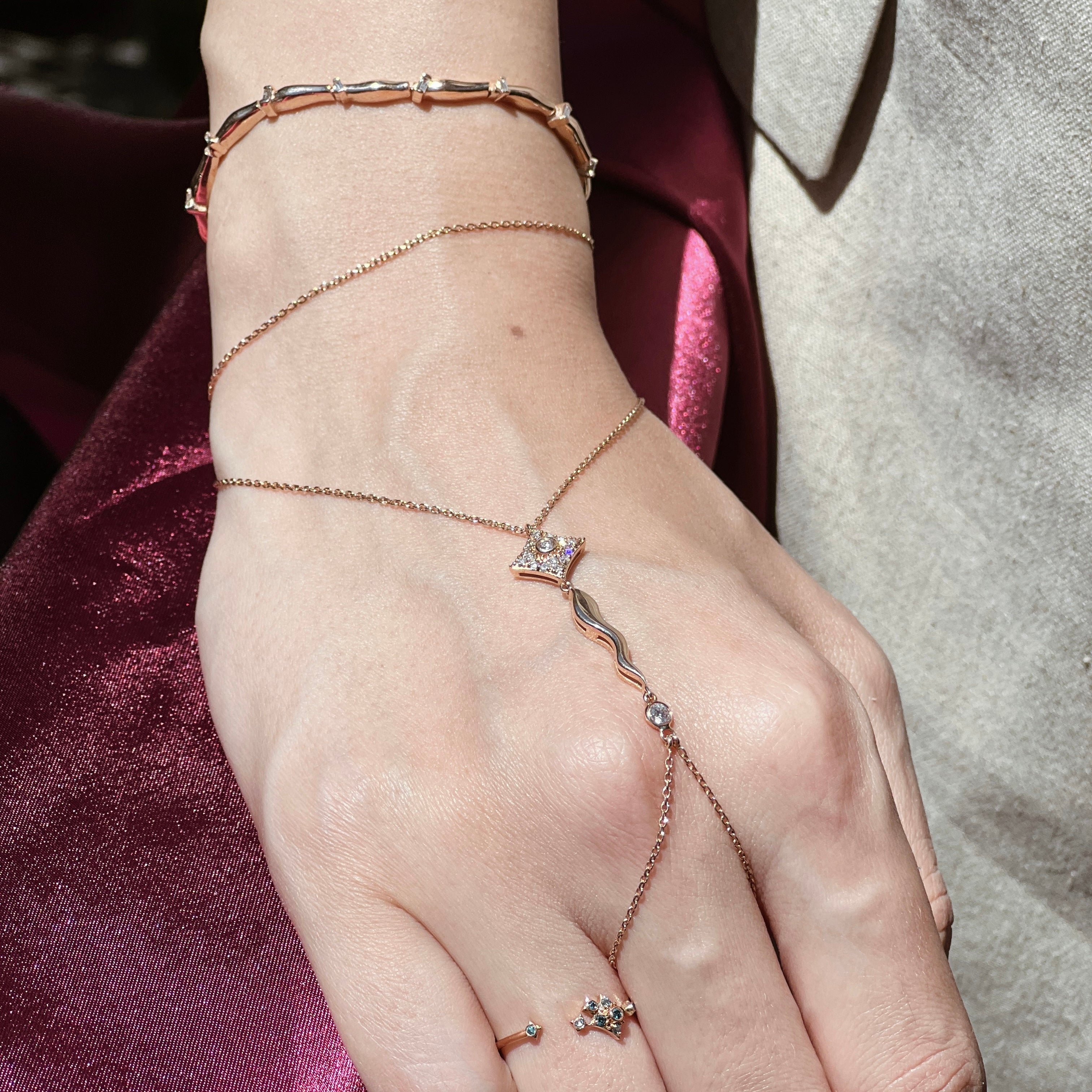 Curved Baguette Bracelet Rose Gold